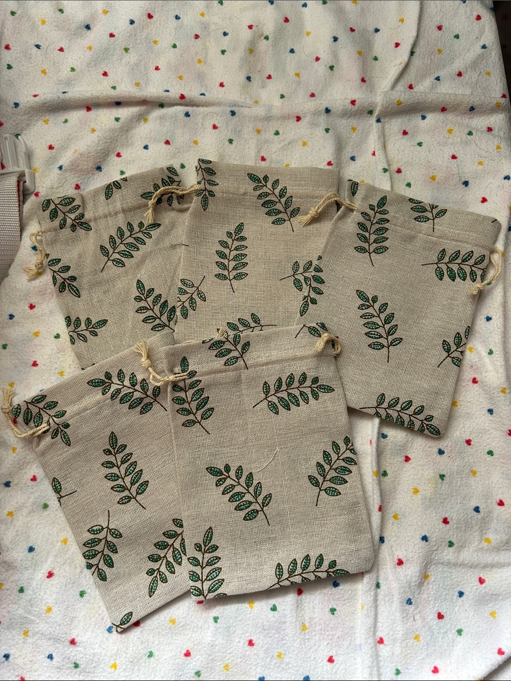 Set of 5 Natural Linen Drawstring Pouches with Green Leaf Print - Picture 1 of 1